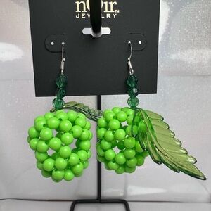 nOir Jewelry | Beaded Green Grape Earrings | NWT